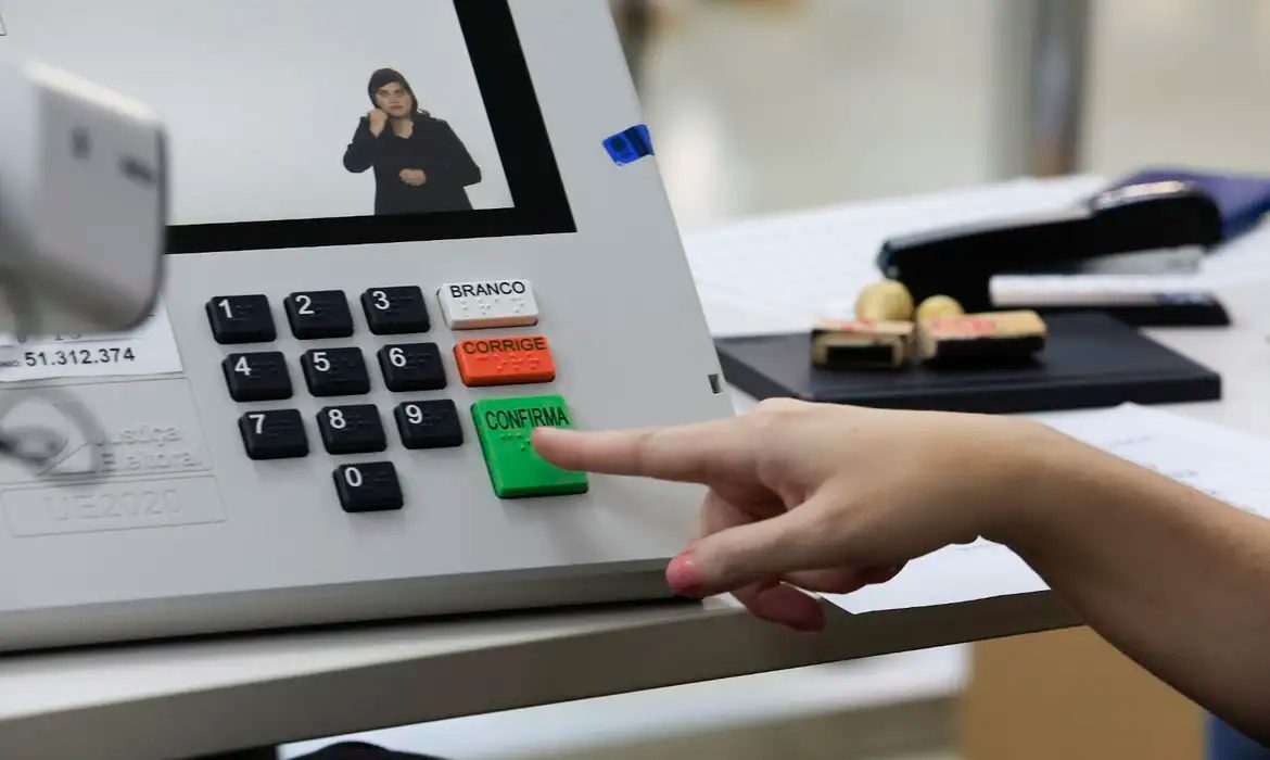 Abstenção recorde: veja como justificar ausência e regularizar o título eleitoral