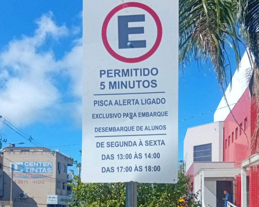 Atenção motorista: veja o que mudou no trânsito da Sete de Setembro para embarque de alunos