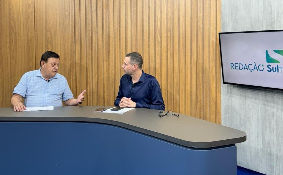 Avanços de Ivo e oposição frágil fazem de Abner o favorito