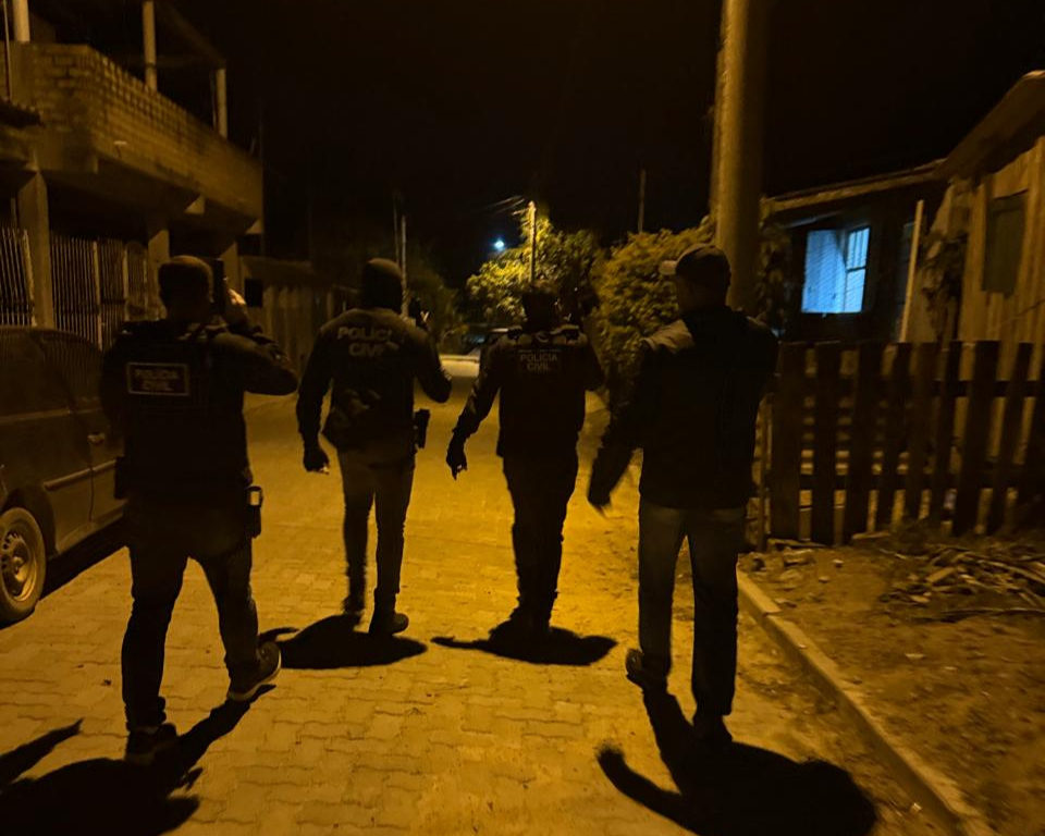 Ação da Polícia Civil em Tapes resulta em duas prisões em flagrante e apreensão de drogas