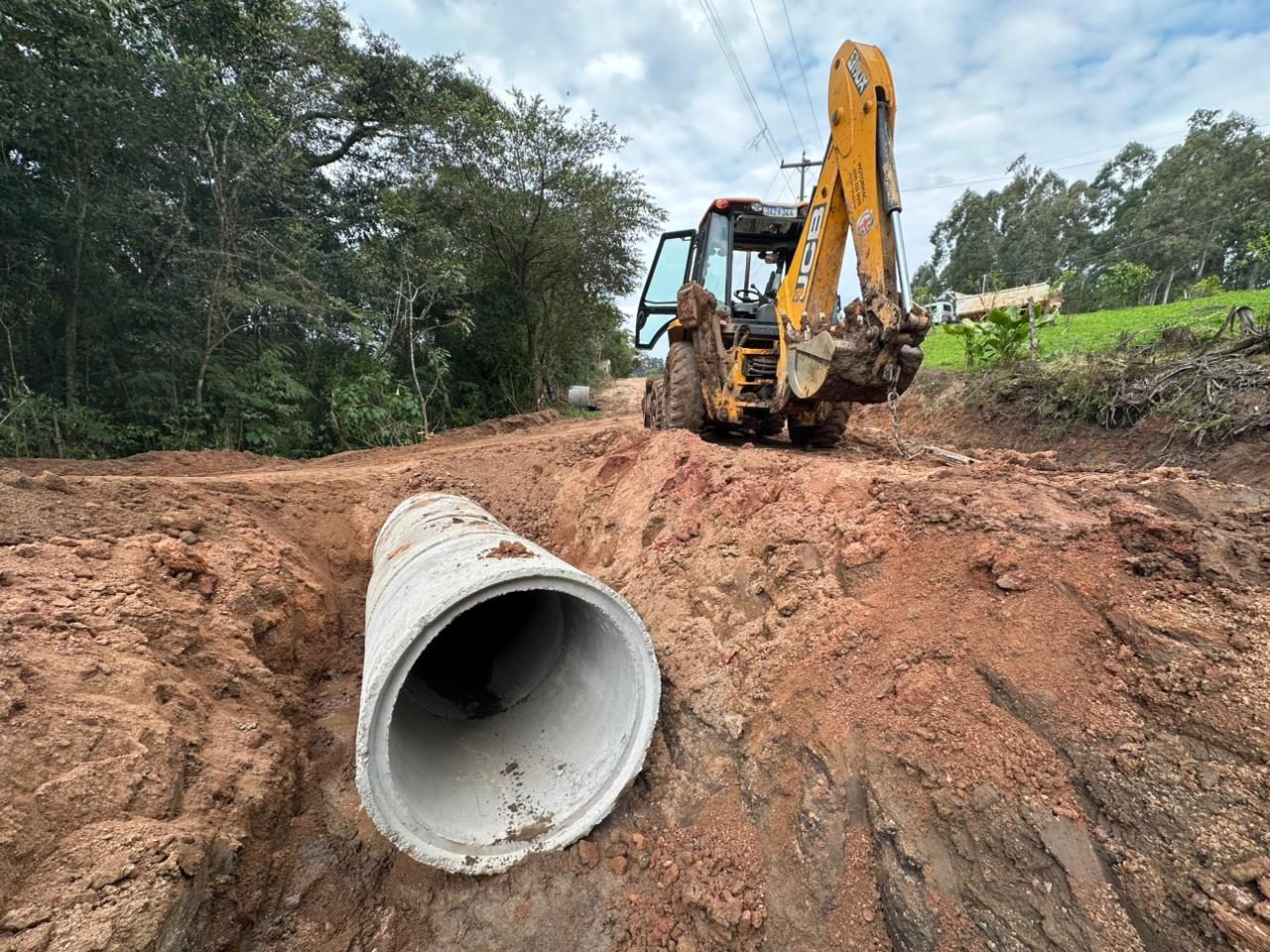 Nova drenagem instalada na Estrada da Freguesia, no interior de Camaquã. Foto: Prefeitura de Camaquã - reprodução