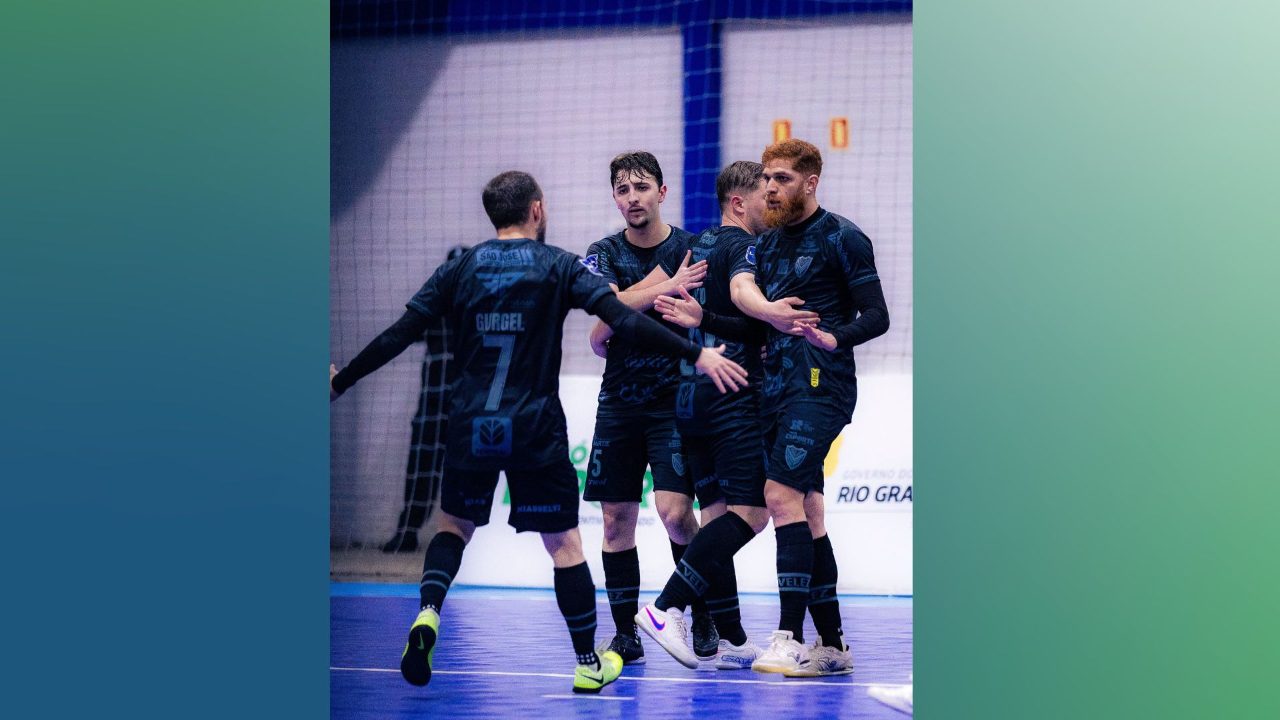 Camaquã Futsal goleia por 9 a 3 e garante vaga na semifinal da Copa RS de futsal