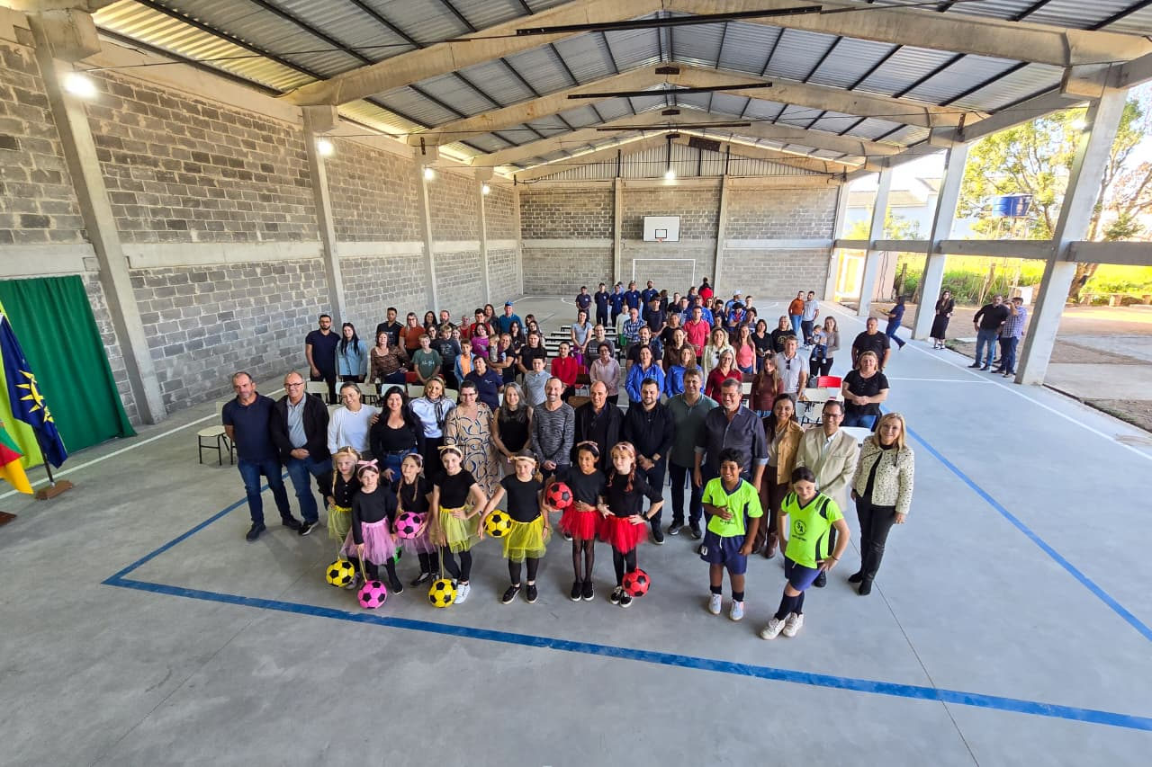 Camaquã inaugura cobertura de quadra na Escola Santo Antônio com investimento de R$ 580 mil