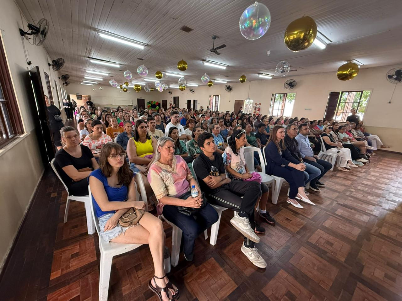 Centro de Geração de Renda inicia capacitação profissional para 218 alunos