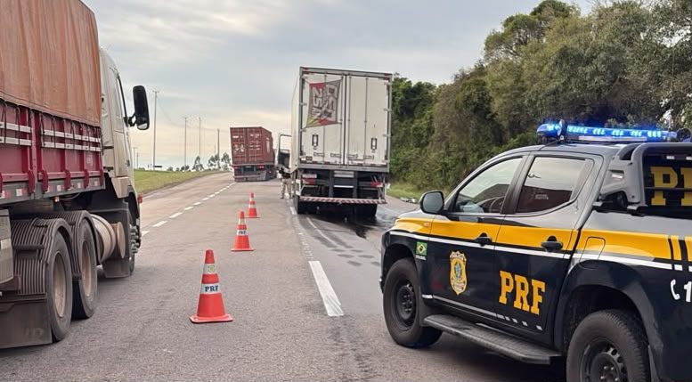 Colisão entre caminhões deixa motorista ferido em São Lourenço do Sul