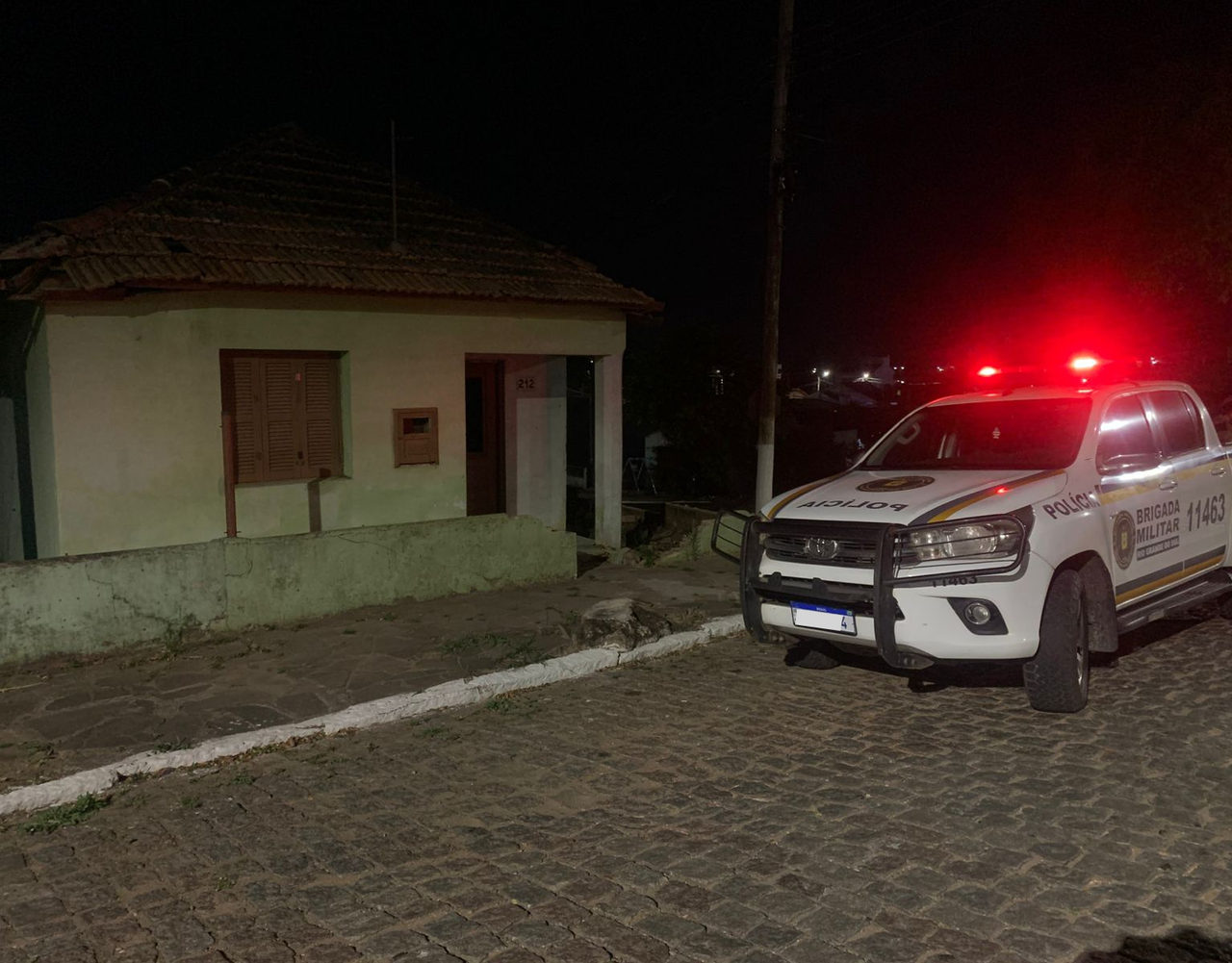 Corpo em decomposição é encontrado dentro de residência abandonada no bairro Vila Nova em Camaquã