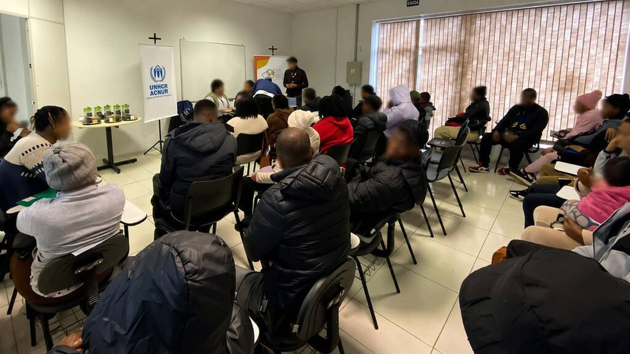 Curso de português reúne 40 haitianos em Bento Gonçalves