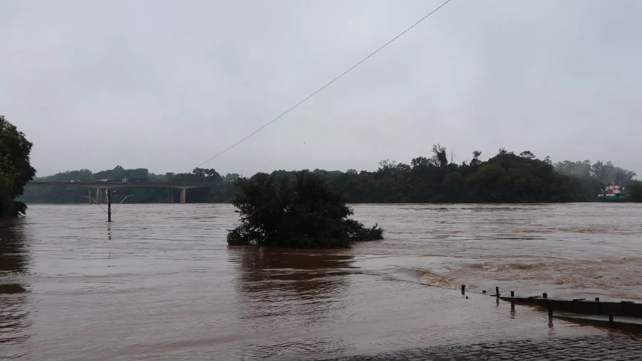 Defesa Civil prevê alta do Guaíba e do Taquari após chuva forte