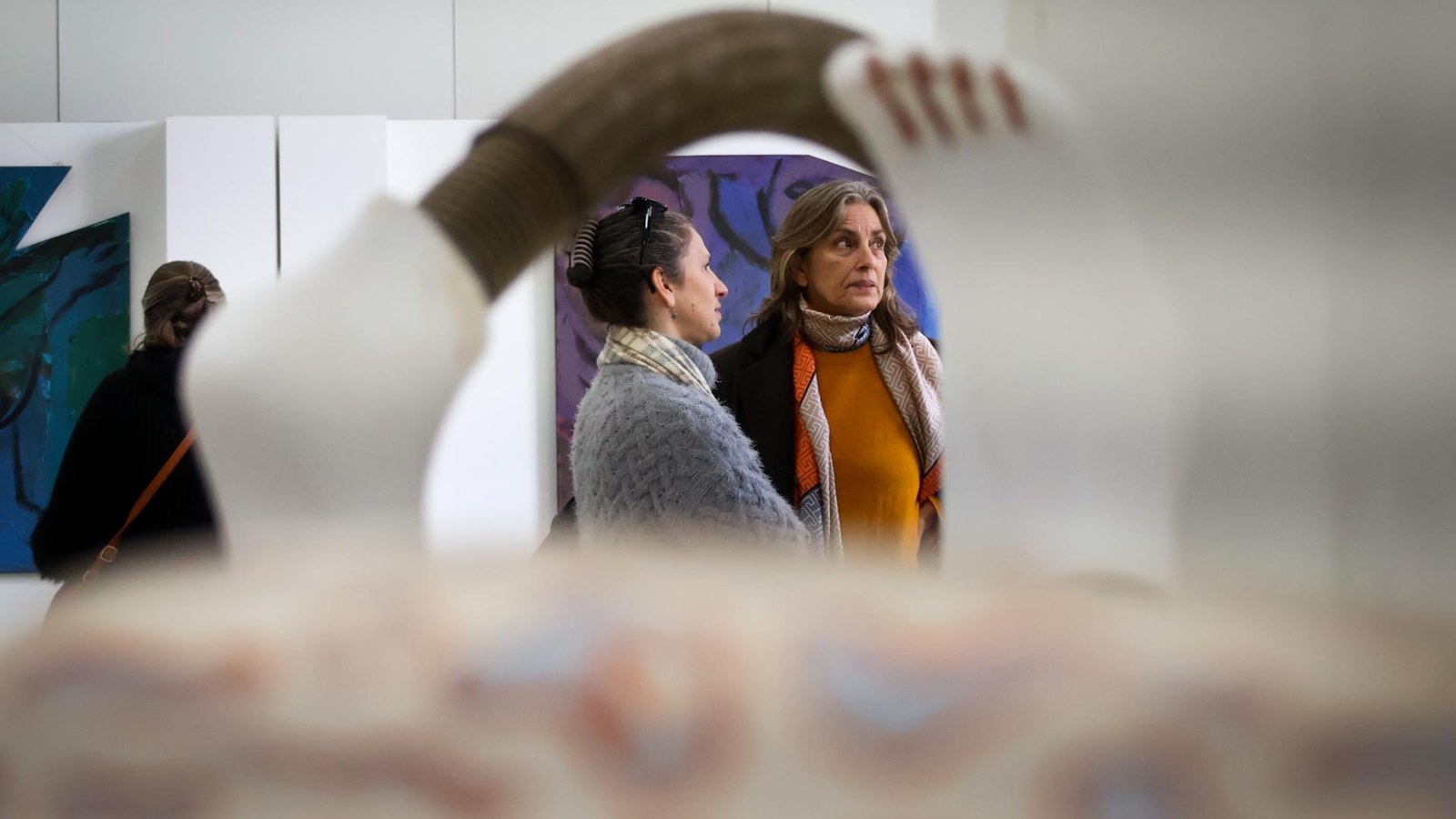 Obras em exposição no Acervo Artístico da UFSM, na Biblioteca Central, em Santa Maria.