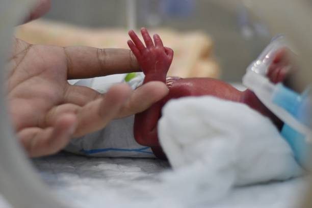 Família relata morte de bebê após falta de leito em UTI neonatal em Camaquã