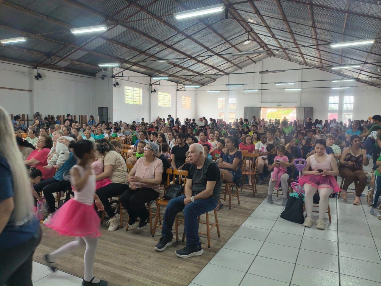 Festa Intergeracional reúne grande público em Tapes