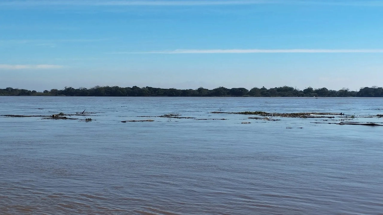 Guaíba chega a 2,11 m em Porto Alegre e começa a baixar