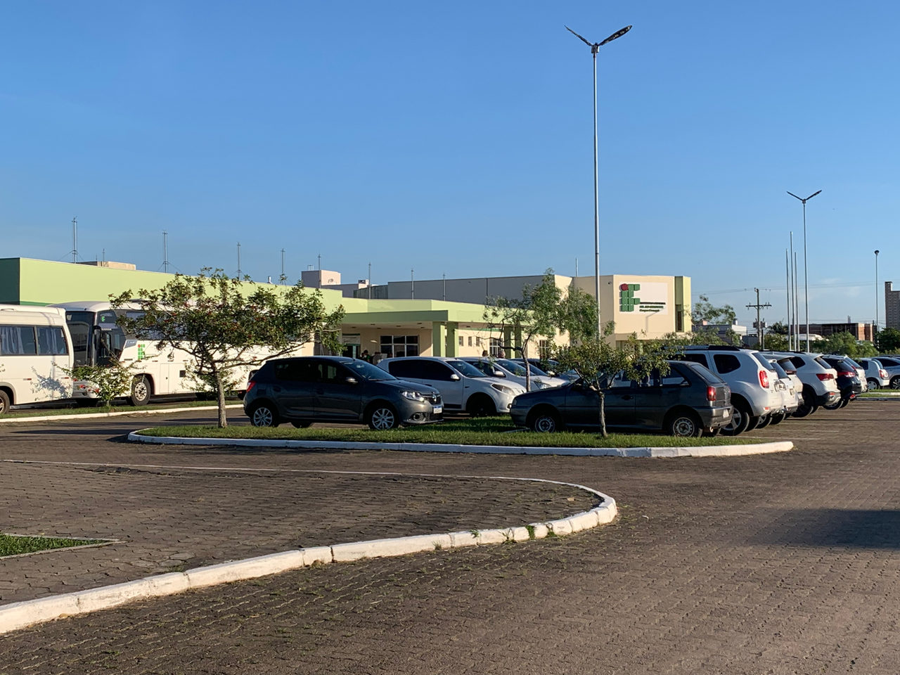 IFSul Camaquã sedia Robotif e reúne mais de 400 estudantes em torneio regional de robótica