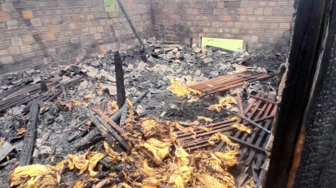 Incêndio destrói estufa de tabaco no interior de Dom Feliciano