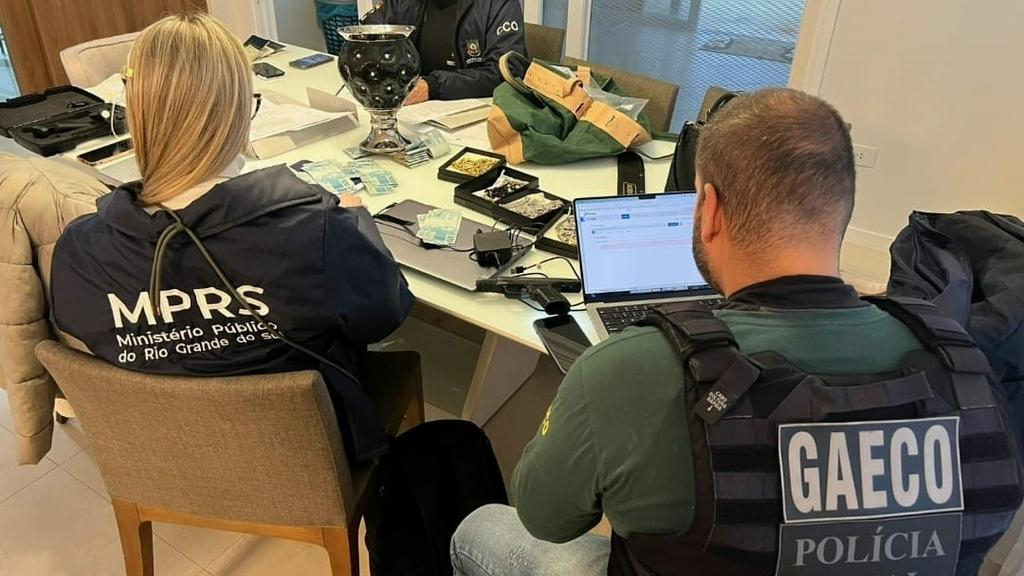 Influenciador Nego Di e esposa enfrentam acusações: Operação Investiga Lavagem de R$ 2 Milhões em Rifas Online