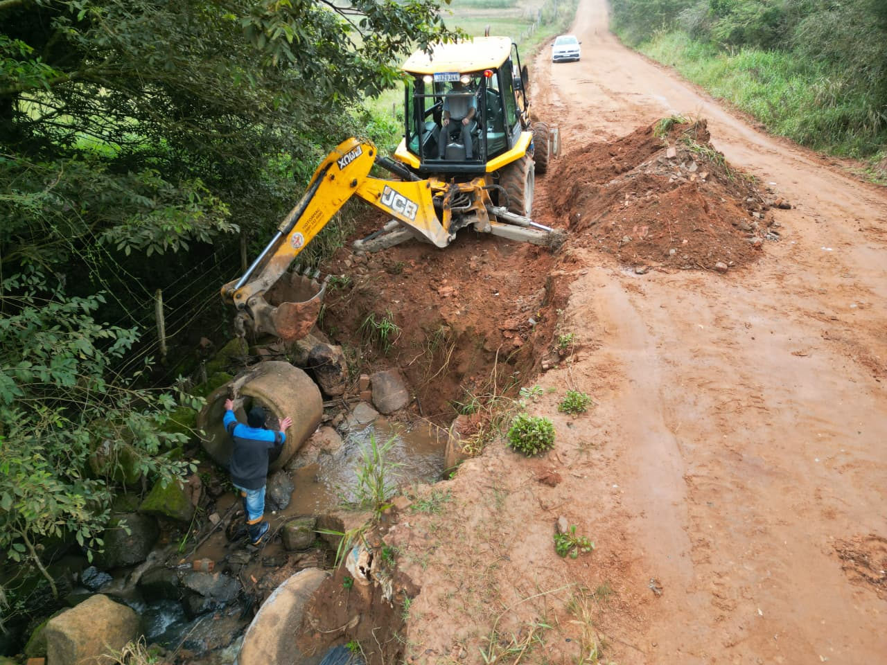 Infraestrutura Rural intensifica manutenção de pontes e estradas em Camaquã