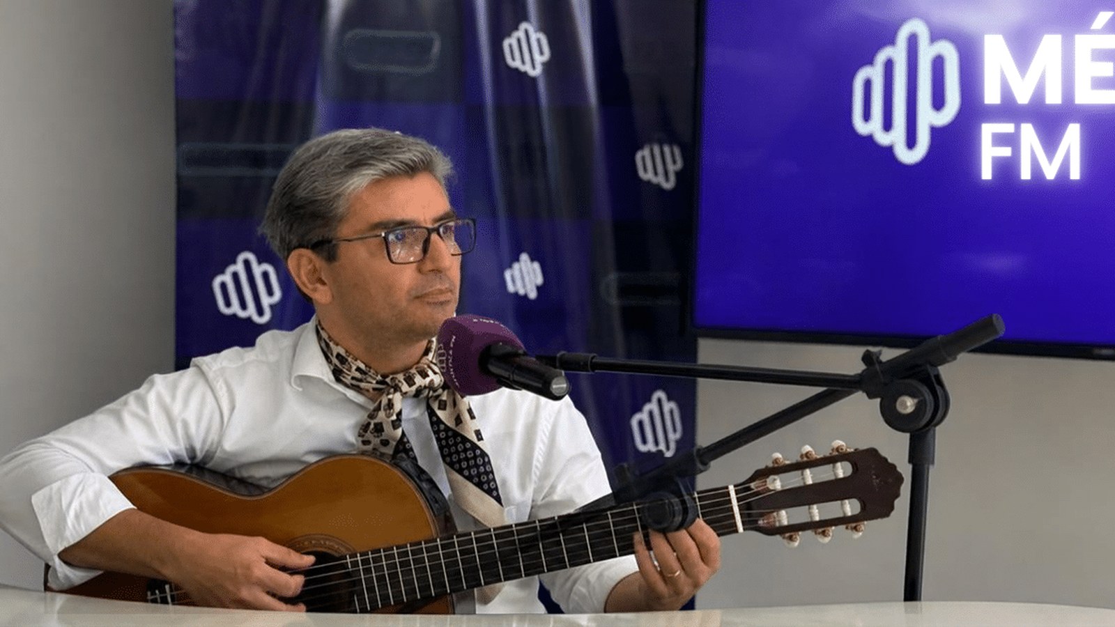 Luciano Pires lança álbum em show beneficente no Sesc de Camaquã