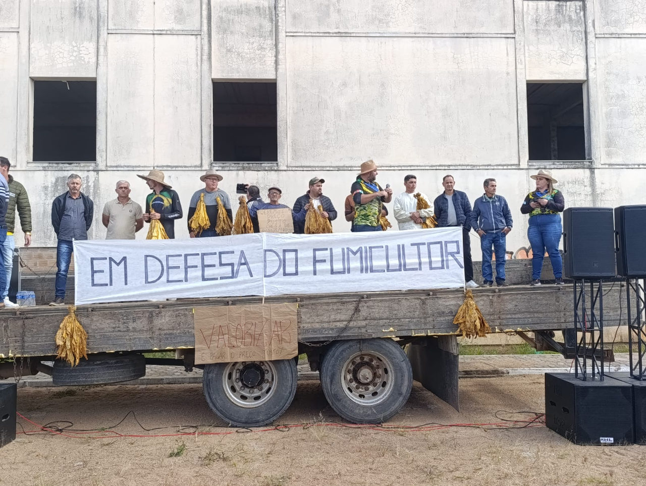 Mobilização em Camaquã: fumicultores protestam contra crise no preço do tabaco
