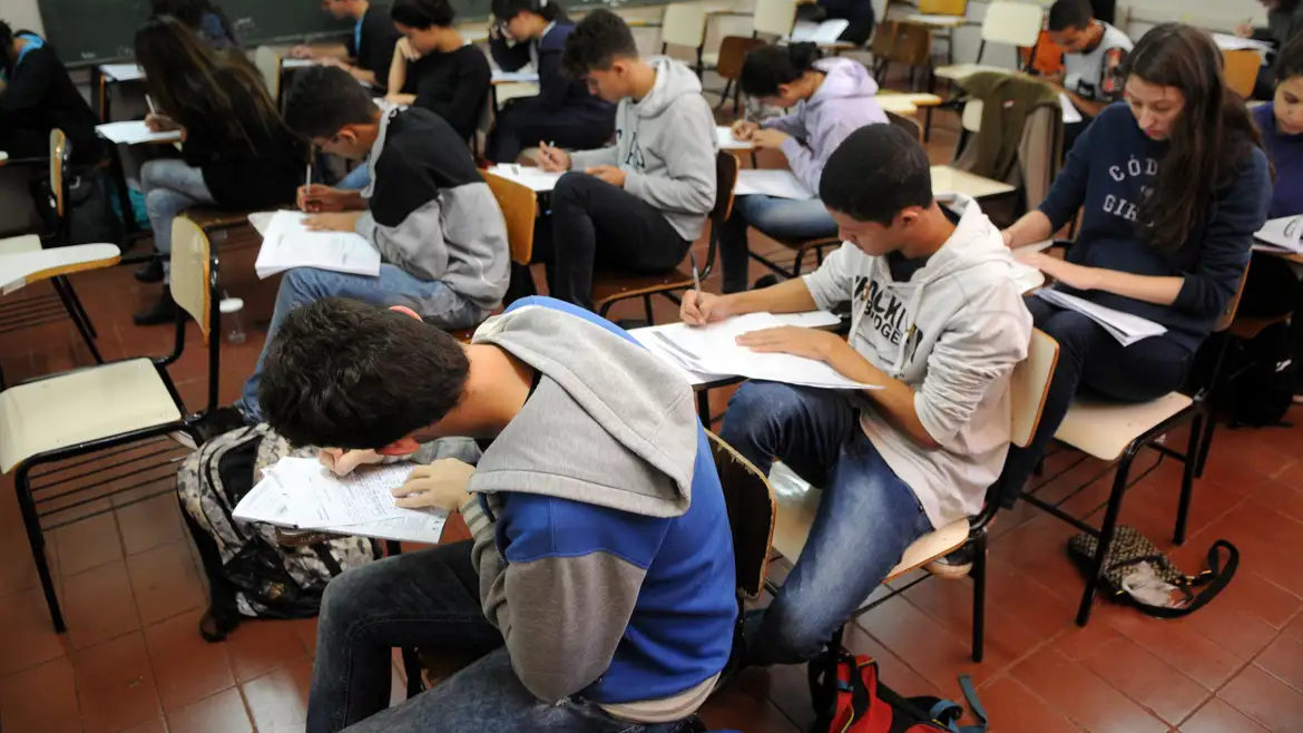 Novo ensino médio: especialistas apontam incertezas