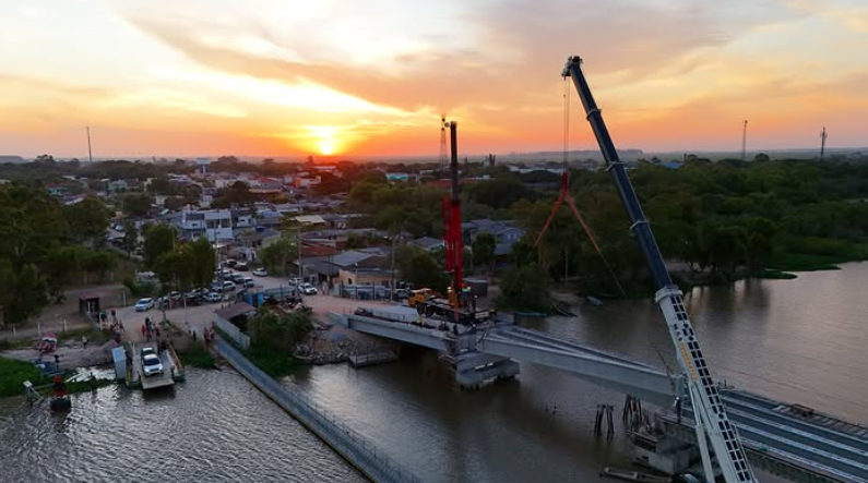 Obra da Ponte do Velhaco em Arambaré avança com içamento de vigas