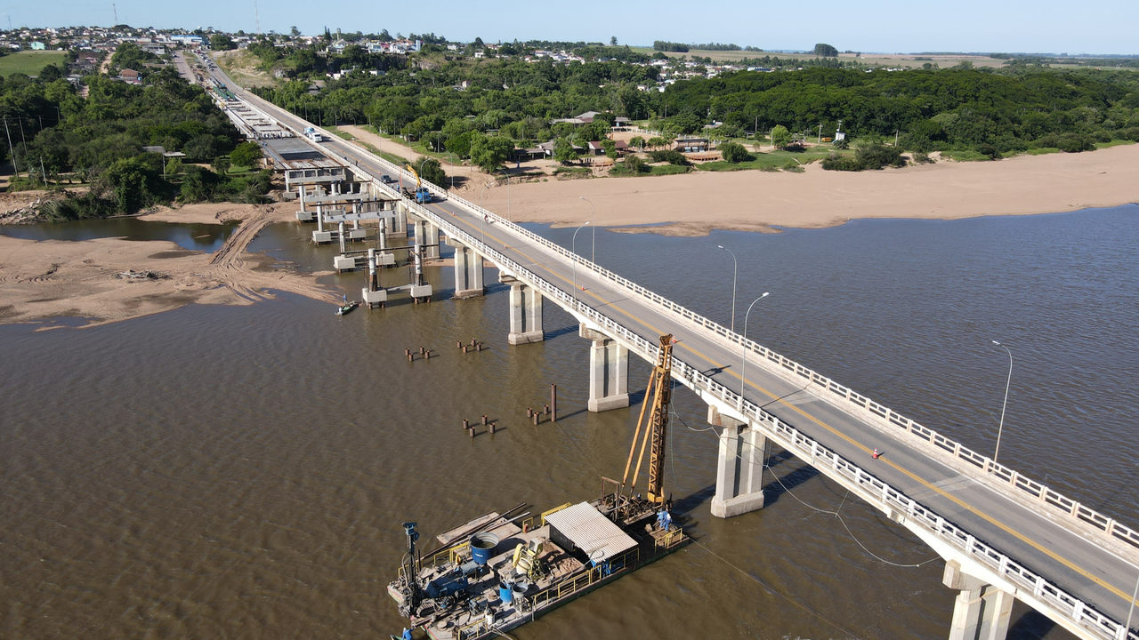 Obras avançam na construção de nova ponte sobre o Rio Camaquã em Cristal