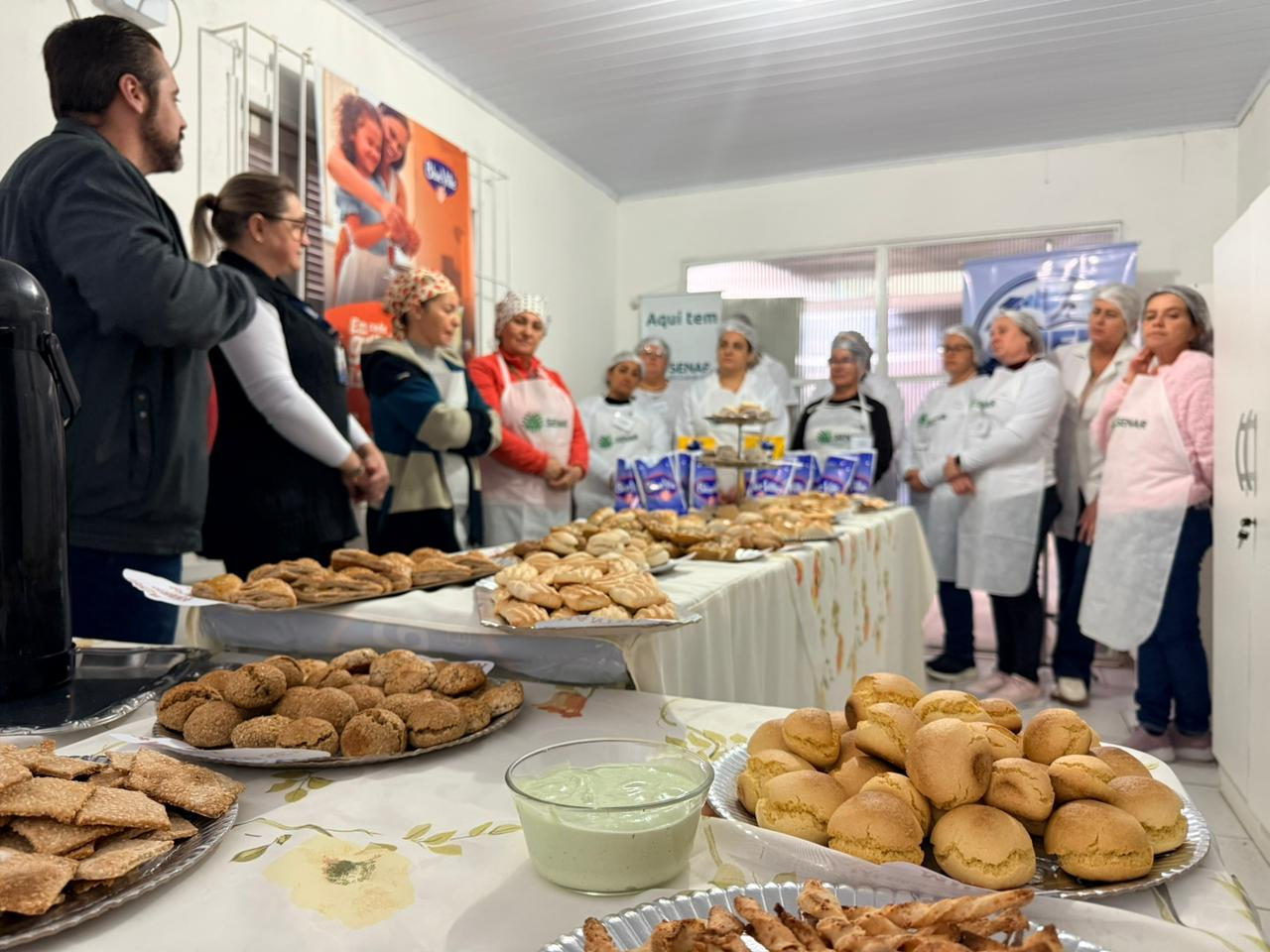 Parceria qualifica manipuladoras de alimentos da rede municipal de ensino em Camaquã