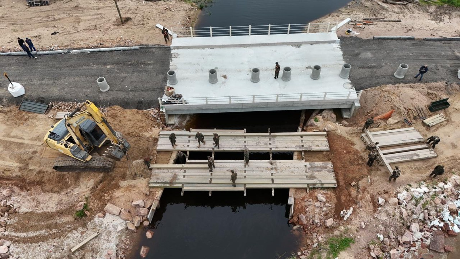 Ponte de acesso à Z3 é liberada em uma pista em Pelotas