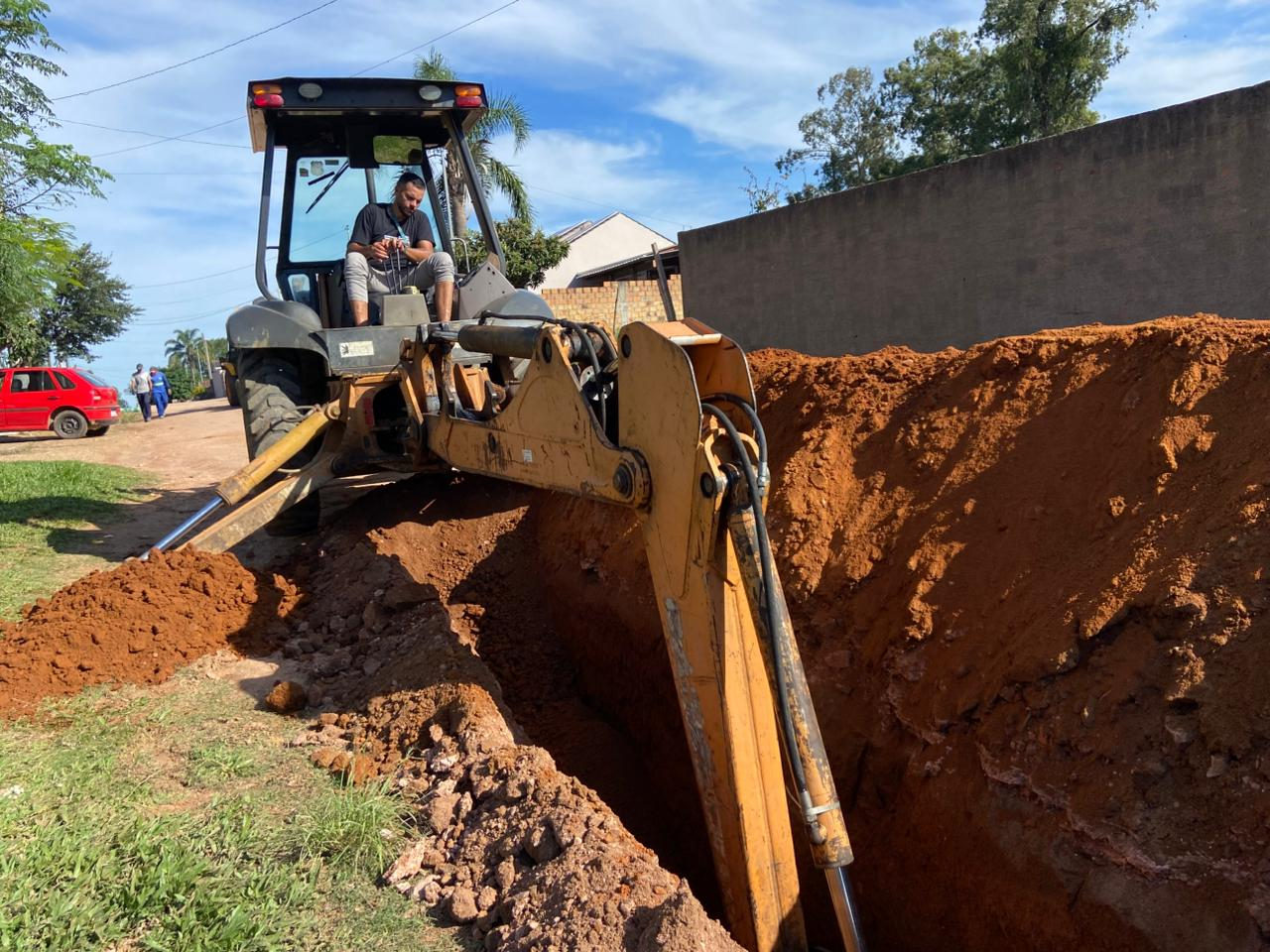 Prefeitura de Camaquã amplia rede de esgoto e drenagem no bairro Ouro Verde