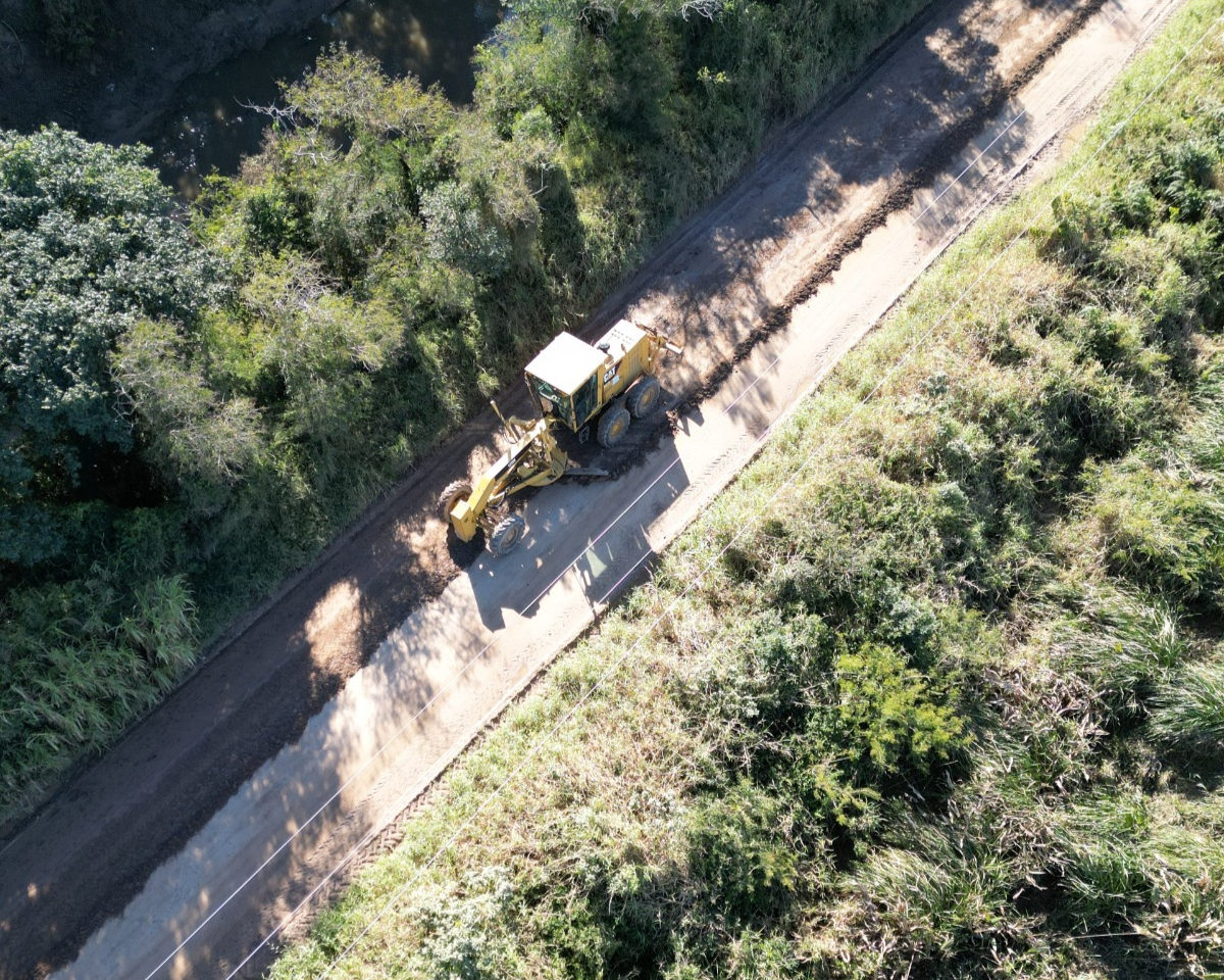 Prefeitura de Camaquã intensifica manutenção na Estrada do Banhado do Colégio