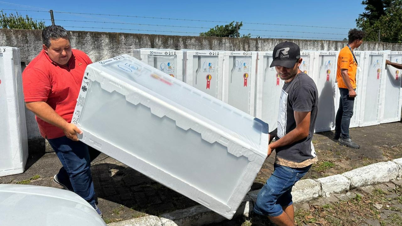 Prefeitura e CEEE Equatorial realizam inscrições para programa de troca de geladeiras