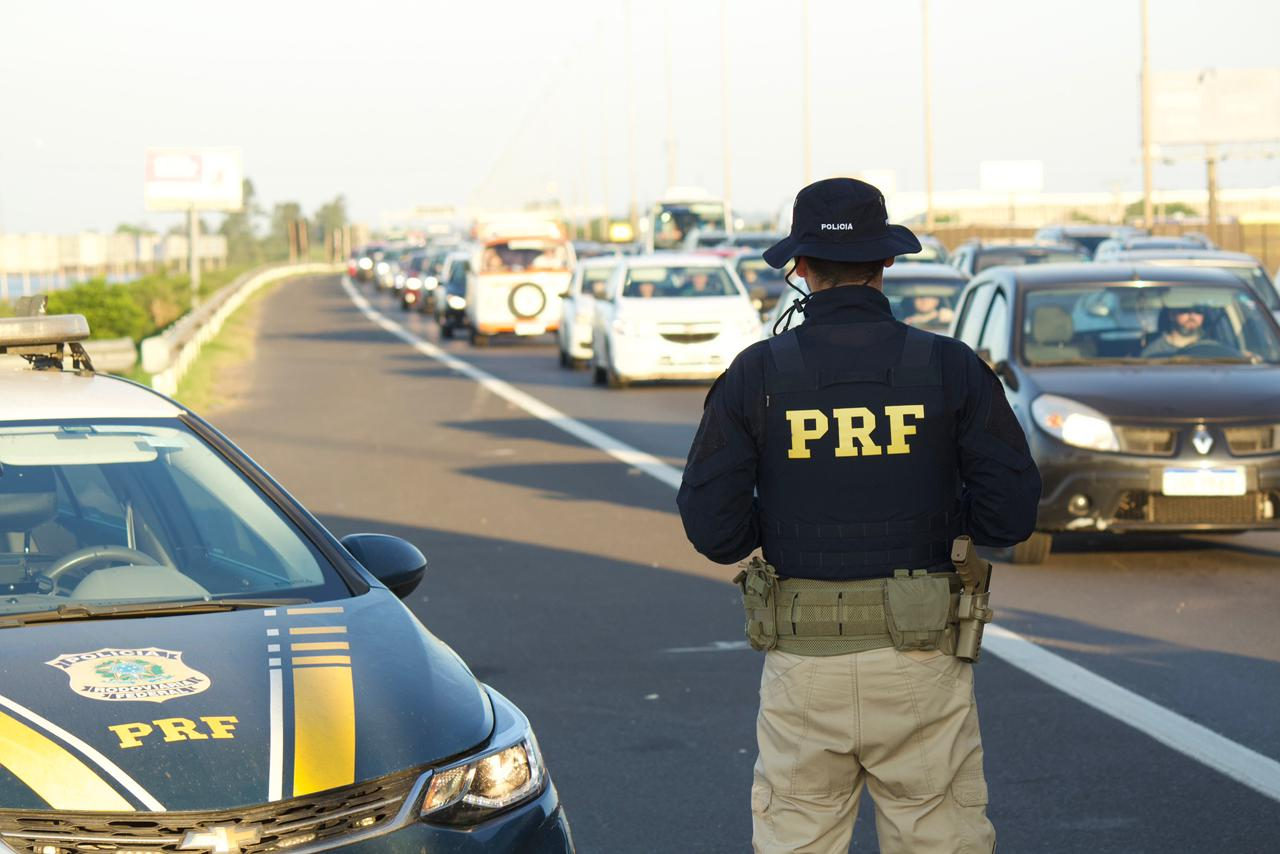 Vai viajar? PRF inicia fiscalização rigorosa e anuncia restrições nas rodovias