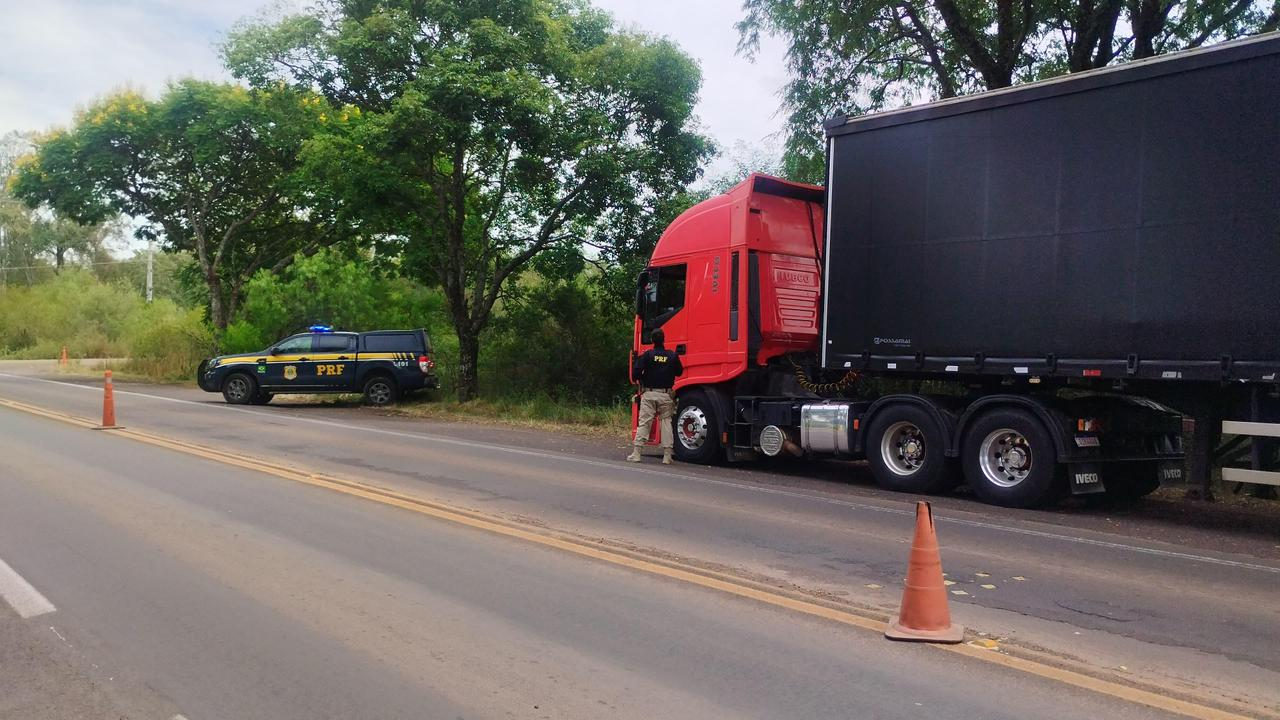 PRF intercepta adolescente em caminhão na BR-290 e aciona Conselho Tutelar