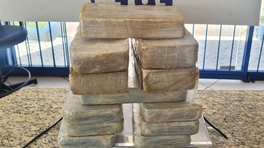 PRF prende casal com mais de doze quilos de cocaína e crack em Bagé