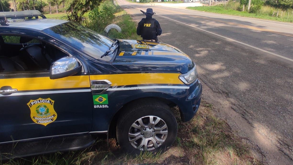 PRF prende criminoso foragido da justiça em Pelotas