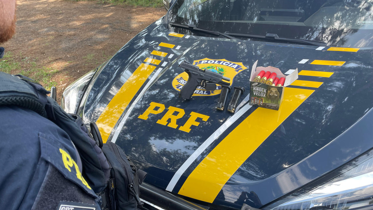 PRF prende motorista portando ilegalmente pistola e dezenas de munições em Santa Maria