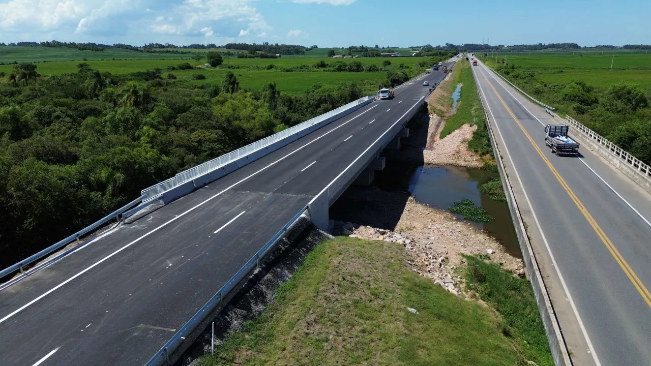 Resiliência climática: Ecovias Sul libera nova ponte na BR-116 em Pelotas antes do prazo
