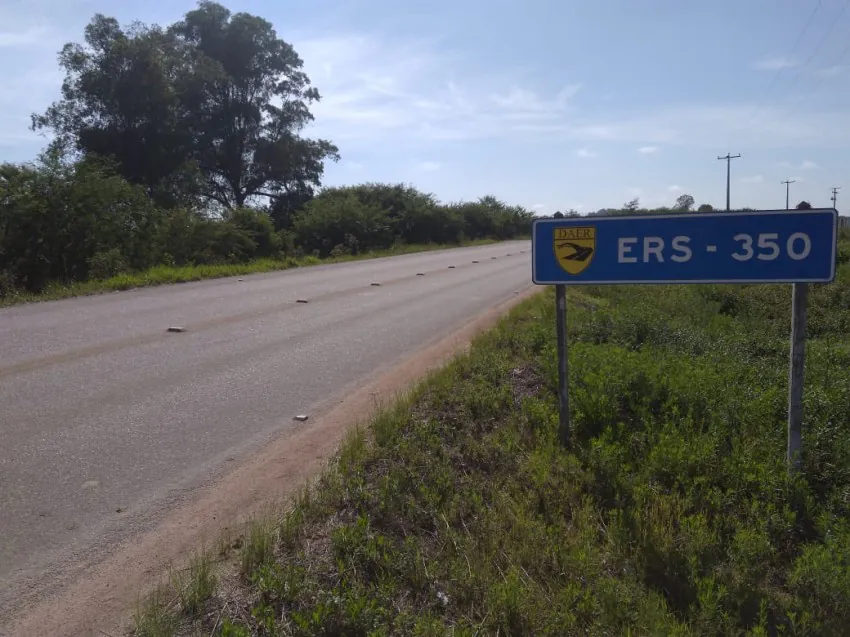RS-350 entre Camaquã e Arambaré tem buracos e mobiliza prefeituras por solução