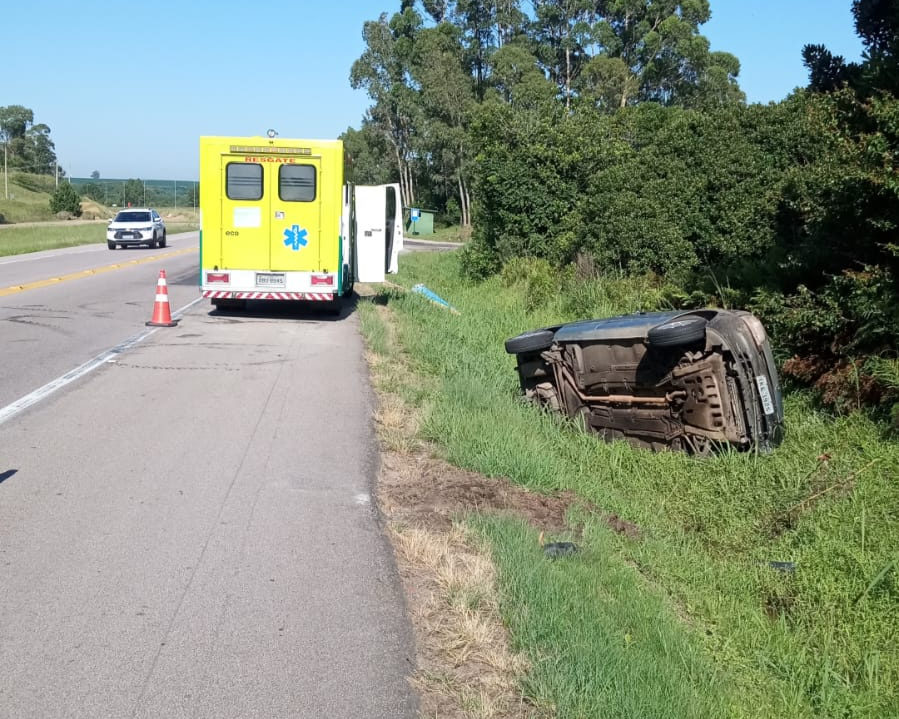 Saída de pista mobiliza equipes de resgate na BR-116 em Turuçu nesta quinta-feira (15)