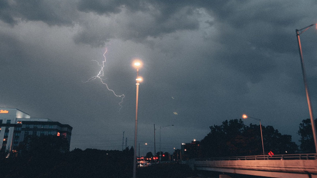 Sul do RS tem chuva acima de 100 mm e granizo neste domingo