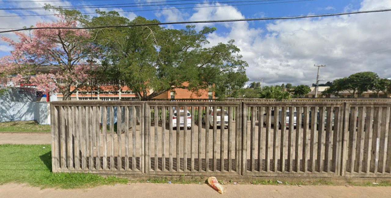 Temporal arranca telhado do CIEP no bairro Ouro Verde, em Camaquã