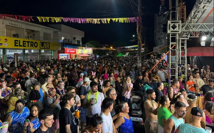Tradição e família: Carnaval de Arambaré resgata blocos e atrai foliões com foco em segurança
