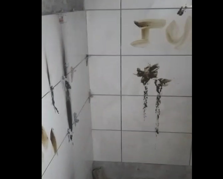Vandalismo em banheiro na prainha revolta trabalhadores e comunidade em Camaquã