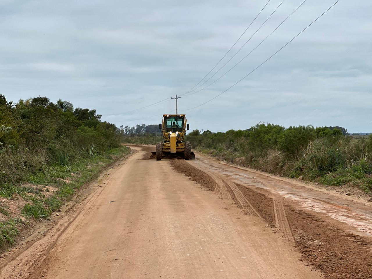 Veja como ficou a Estrada da Divisa após a manutenção da Prefeitura de Camaquã