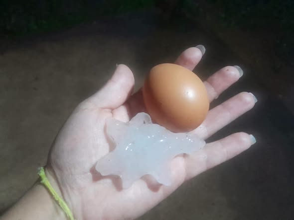 Balanço das chuvas: temporal com granizo atinge cidades do RS e complica trânsito na BR-116 em Tapes