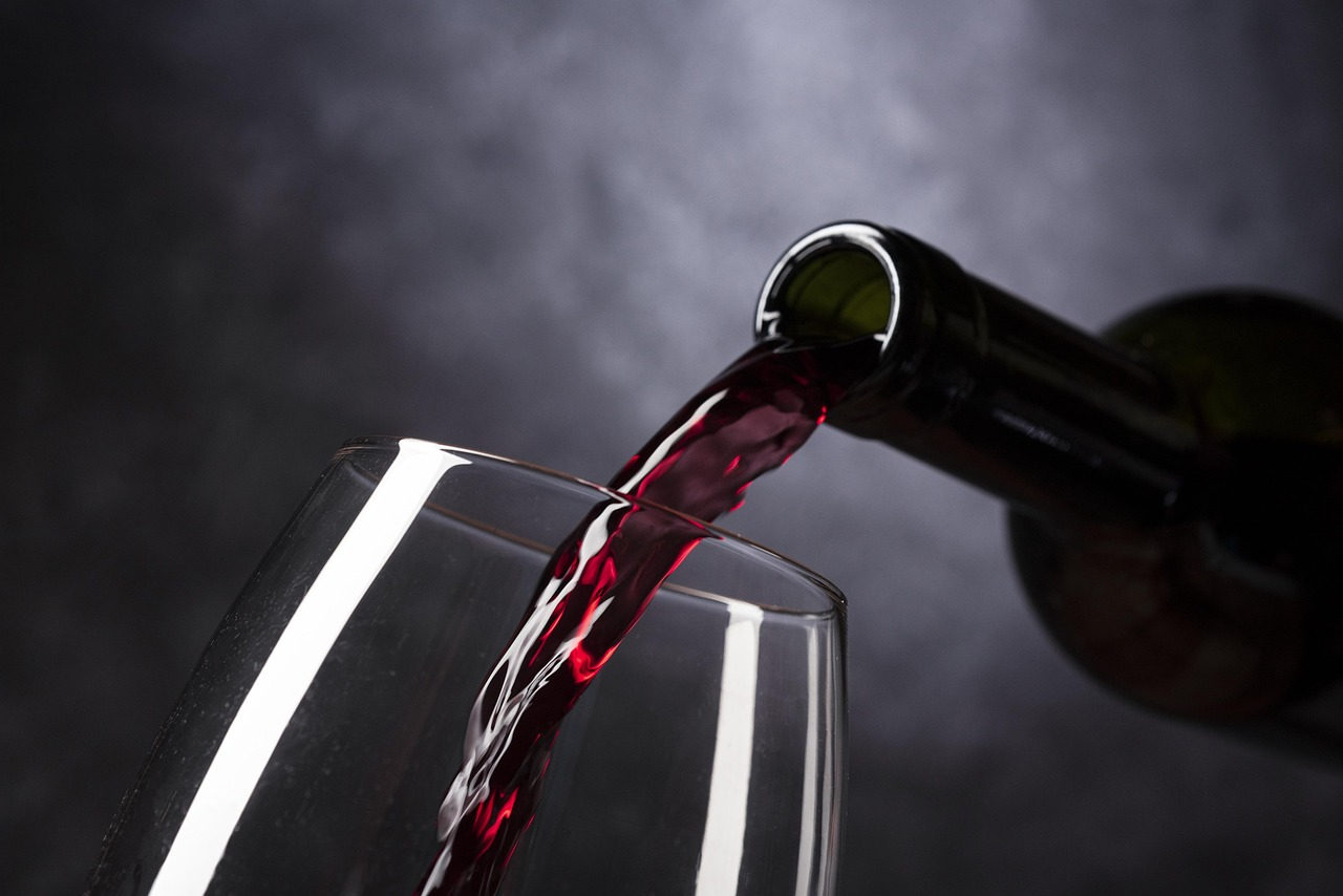 Vinho faz bem ao coração? Médico esclarece mitos sobre consumo da bebida
