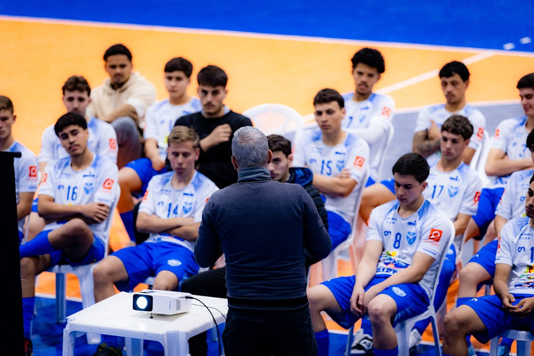 Vélez Camaquã apresenta equipe de transição para temporada 2026