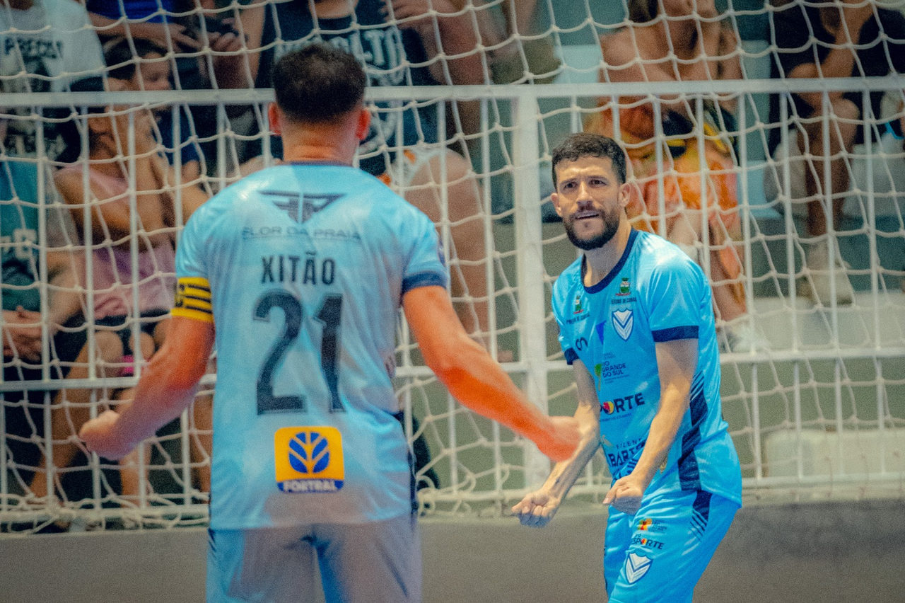 Vélez Camaquã goleia o Peñarol por 5 a 1 e assume o topo da Taça Farroupilha Metroserra
